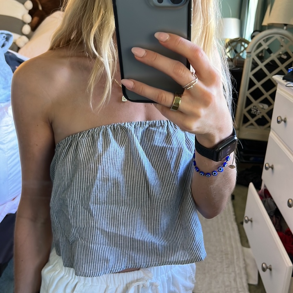Strapless Brandy Melville Rhode Island Style Top
